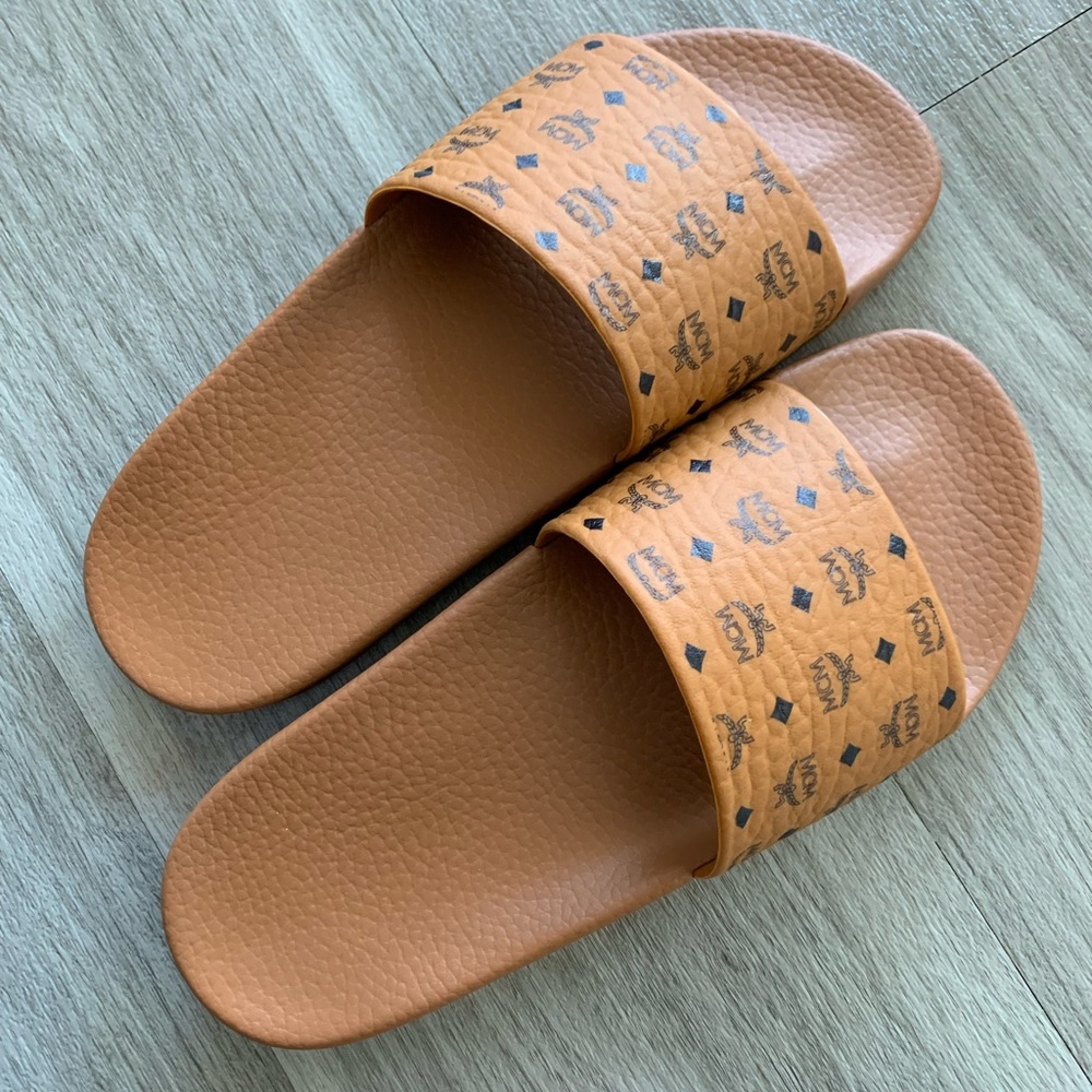 MCM slides “cognac”